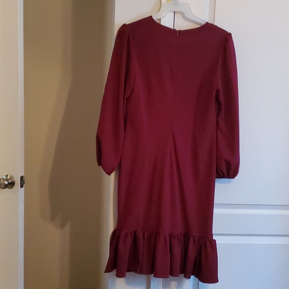 Dress - Picture 5 of 5